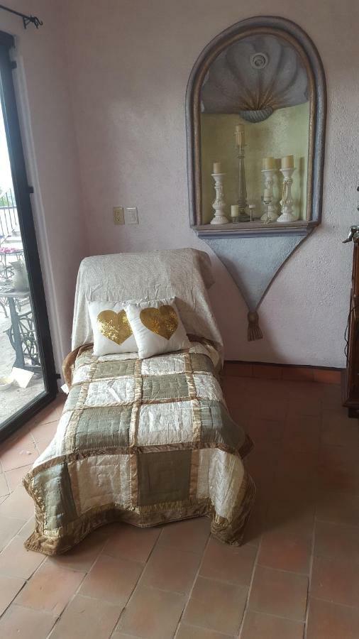 La Casona Azul Bed N Breakfast Santa Rosa de Jauregui Extérieur photo