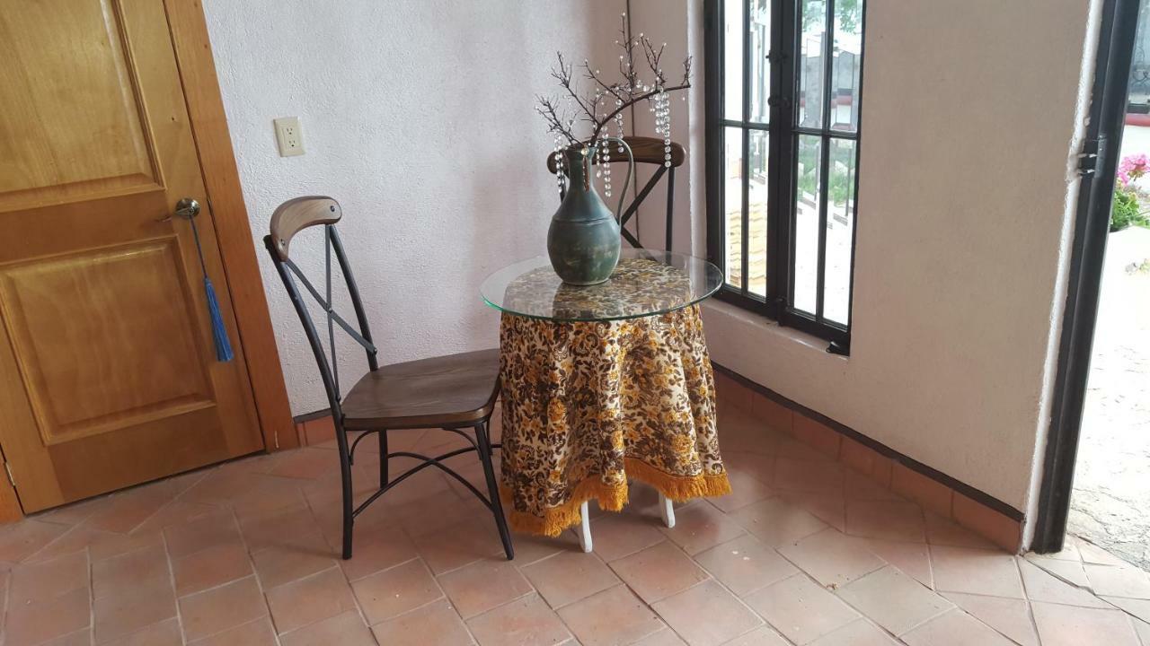 La Casona Azul Bed N Breakfast Santa Rosa de Jauregui Extérieur photo